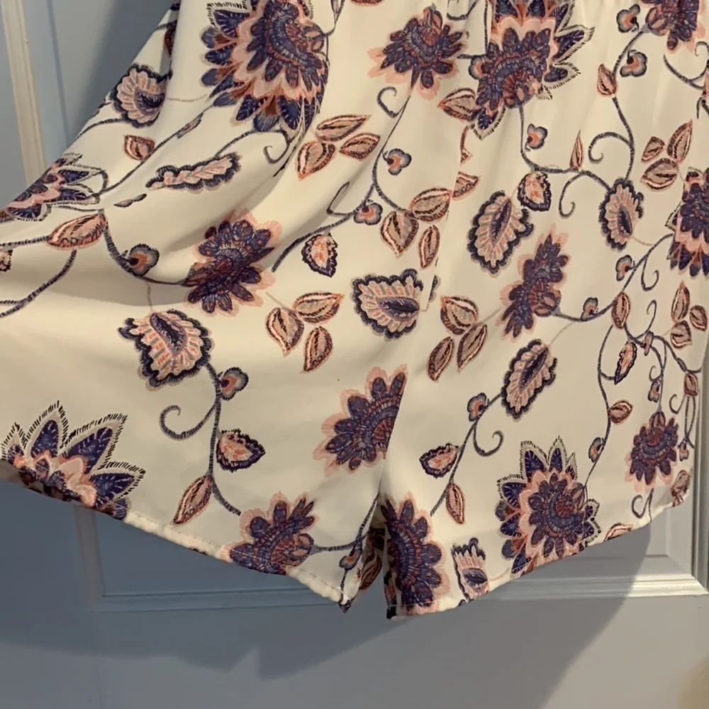 Peach love California woman’s flower print romper - Picture 4 of 10